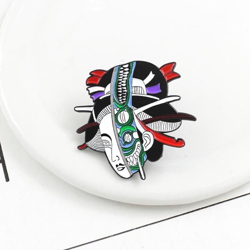 Trendy Japanese Geisha Halloween Enamel Pin: Creative & Versatile Brooch