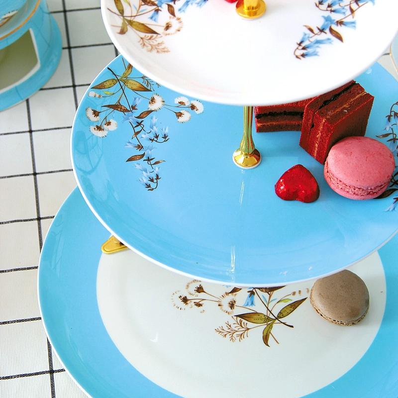 3 Tier Ceramic Cake Stand Fruit Dish Blue Floral Round Fruit Display Stand European Style Cupcake Stand for Wedding Birthday and Tea Party