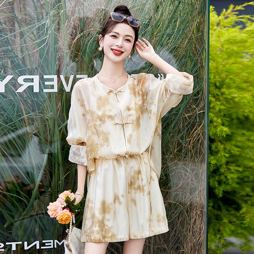 

В этом году популярны красивые костюмы, летний модный дизайн, тонкие повседневные шорты, комплект-двойка для женщин XXL