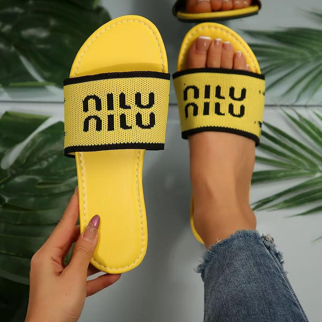 New Luxury Design Womens Rhinestone Alphabet Summer Flat Slippers Outdoor Ladies Slippers Casual Party Beach Flip Flops