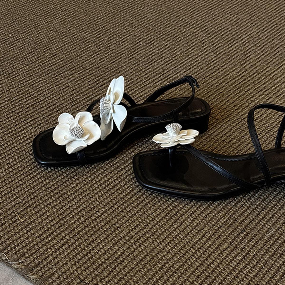 

Black flower word with flat shoes women s vacation style square head open-toed versatile fashion sandals 35 чёрный