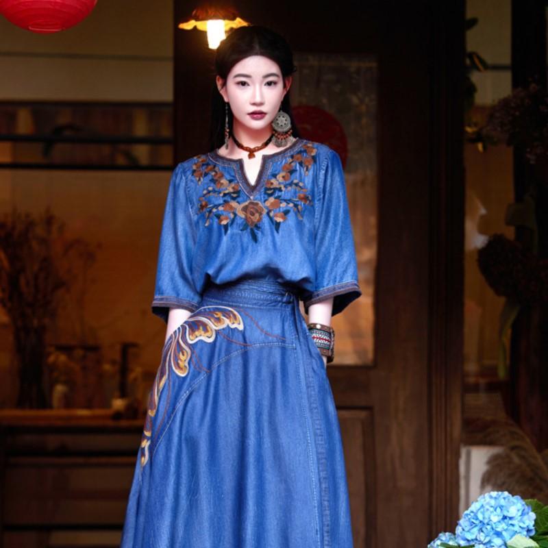 Johnature Woman Spring Embroidery Half Sleeve V-Neck Retro T-Shirt Personality Casual Vintage Style Loose T-Shirt