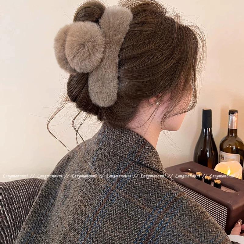 Cute Plush Grab Clip, New High-end Hairpin, High Ponytail On The Back of The Woman's Head, Shark Clip,  Hair Accessories
