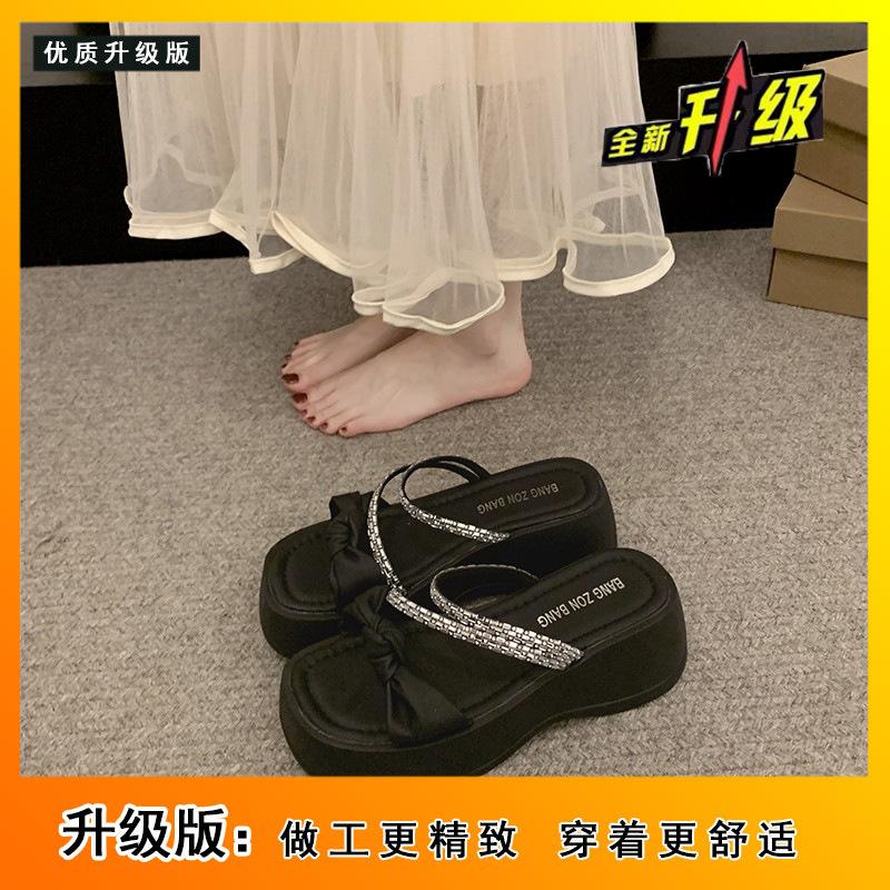 

Красивые тапочки женские летние модные и высококлассные новые темпераментные тапочки со стразами на толстой подошве пляжные крутые тапочки 40