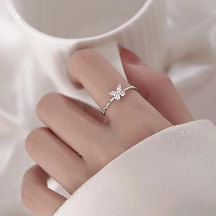 Sada korejských minimalistických prstenů: Trendy evropský a americký styl – jednoduchý, jedinečný, univerzální módní doplněk.