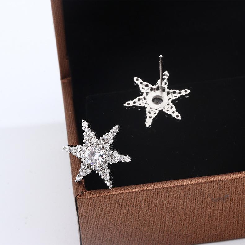 Korean Style Five Pointed Star Earrings Shining with Stars Cute Young Woman's Temperament Haoshi Earrings