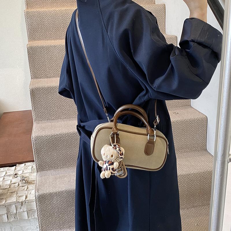 Hand Carrying Retro Bowling Bag Women's 2025 Winter New Fashion Casual Shoulder Bag Niche High-end Messenger Bag