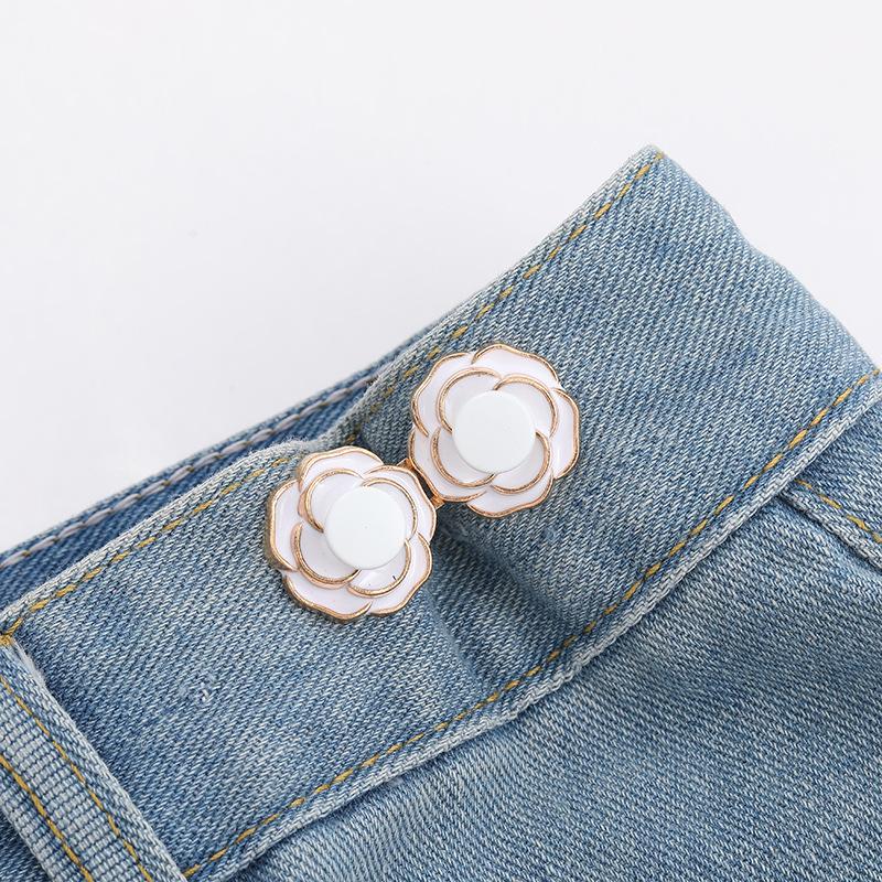 Camellia Flower Waist-cinching Button for Jeans, A Must-have Waist-cinching Tool. The Pants Are Sewn and Detachable with A Fixed Button