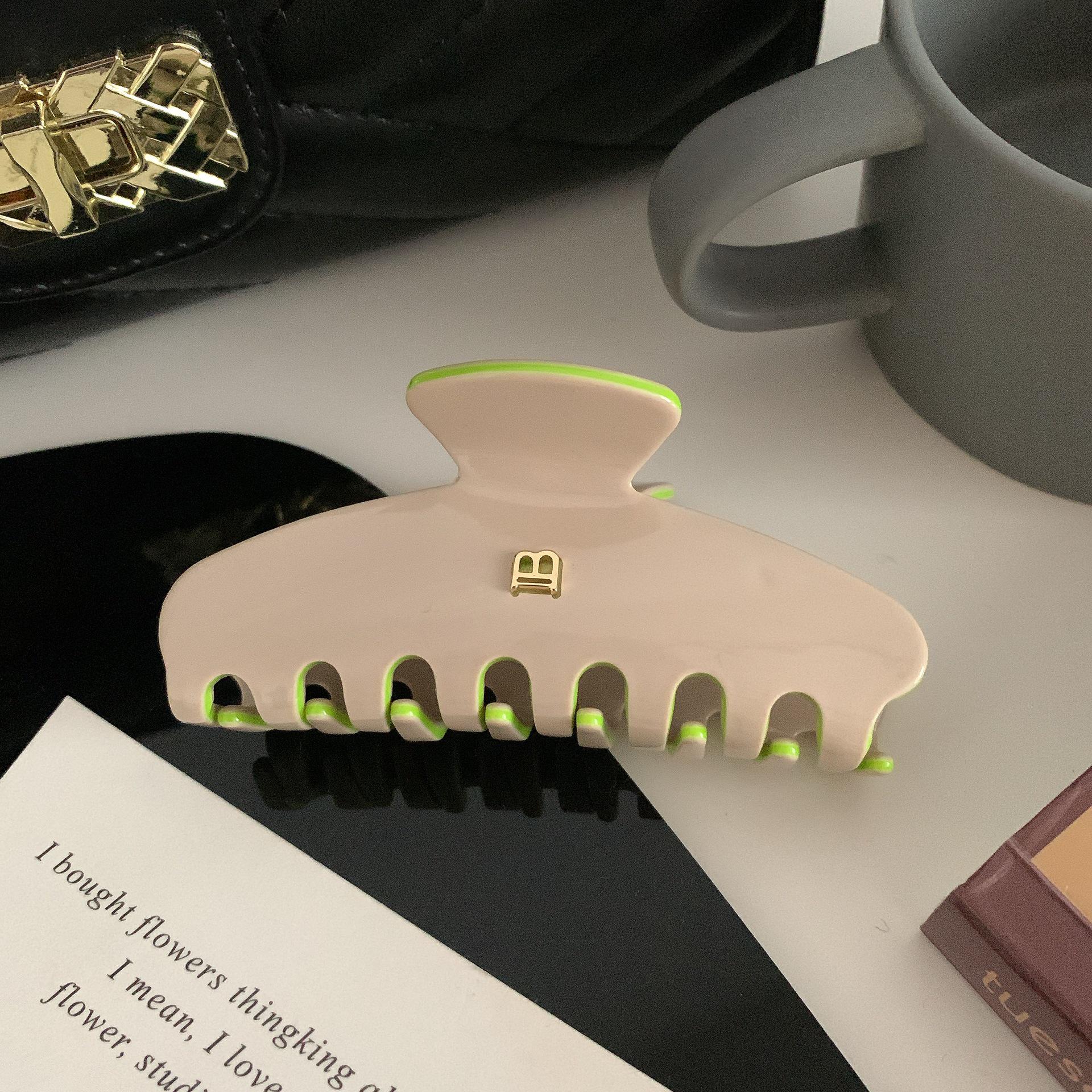 

Заколка для волос «Акула» из высококачественной уксусной кислоты с буквой B для стильных хвостиков