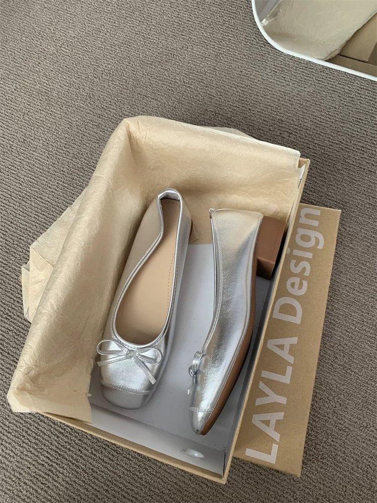 

Trendy brand thick heel with skirt temperament single shoes women s shoes 2025 spring blue bow light mouth French ladyshoes 35 серебряный