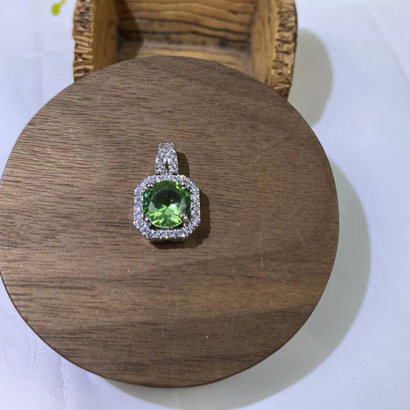 

Moissanite Square Pendant Clavicle Chain Necklace - Luxury Women’s Copper with Micro-inlaid Zircon.