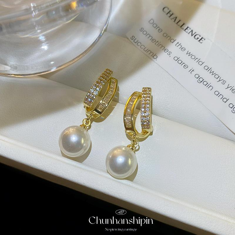 High-class Temperament Elegant Micro-inlaid Zircon Silver Needle Earrings Women's Fashion Commuter Earclips Hole-free Exquisite Earrings