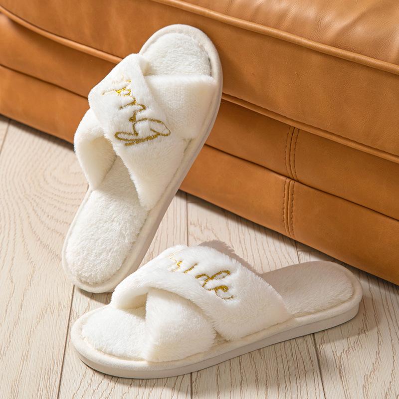 Fashion Fluffy Women's Slippers Home Winter Luxury Designer Woman Shoes Flat Fashion Fuzzy Fur Slides Indoor Elegant Plush Footwear New