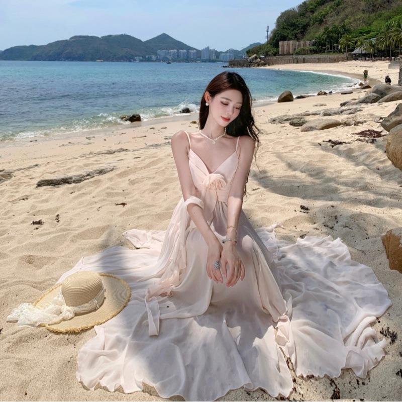 Romantischer Urlaub Neues Französisches Feiertag Sanfte Taille Skinny Mode Hosenträgerkleid Sommer Strandkleid