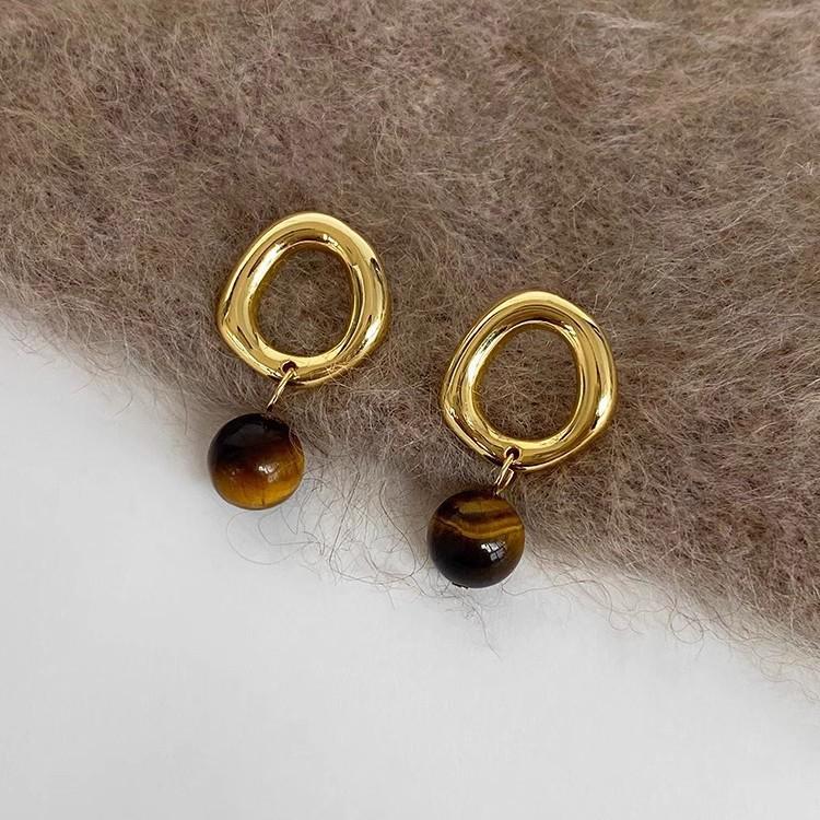 Amber-Colored French-Inspired Minimalist Retro Stud Earrings