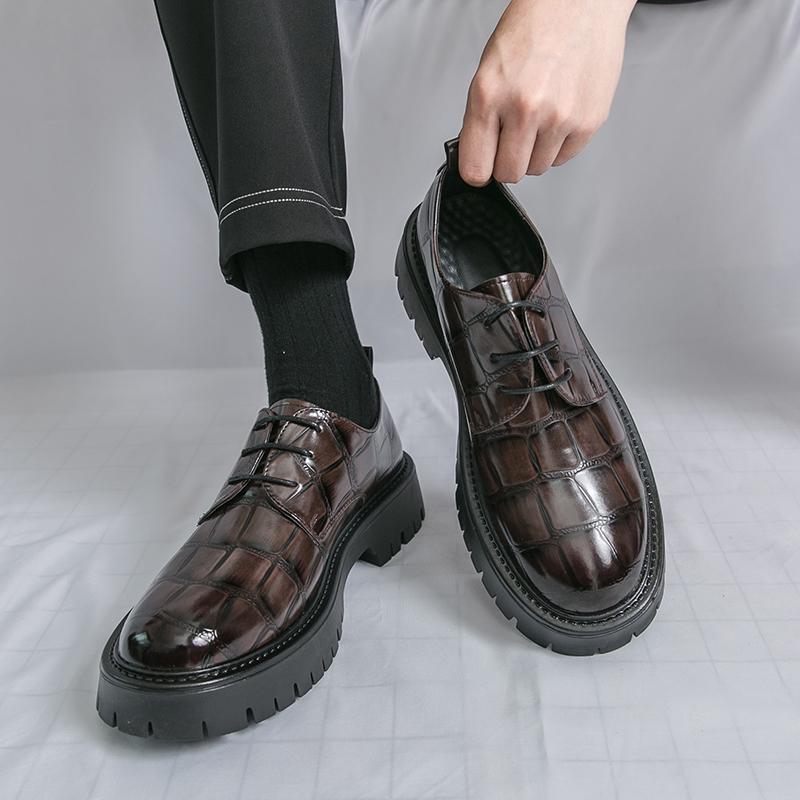 Fashion Black brown men's leather shoes Gentleman retro style Fashion outdoor street casual youth Thick soled shoes Versatile 38-46