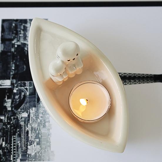 Cat Candle Holder Boat-Shaped Aromatherapy Cup Kittens Warming Paws Tea Light Holder for Home Bedroom Living Room Decor