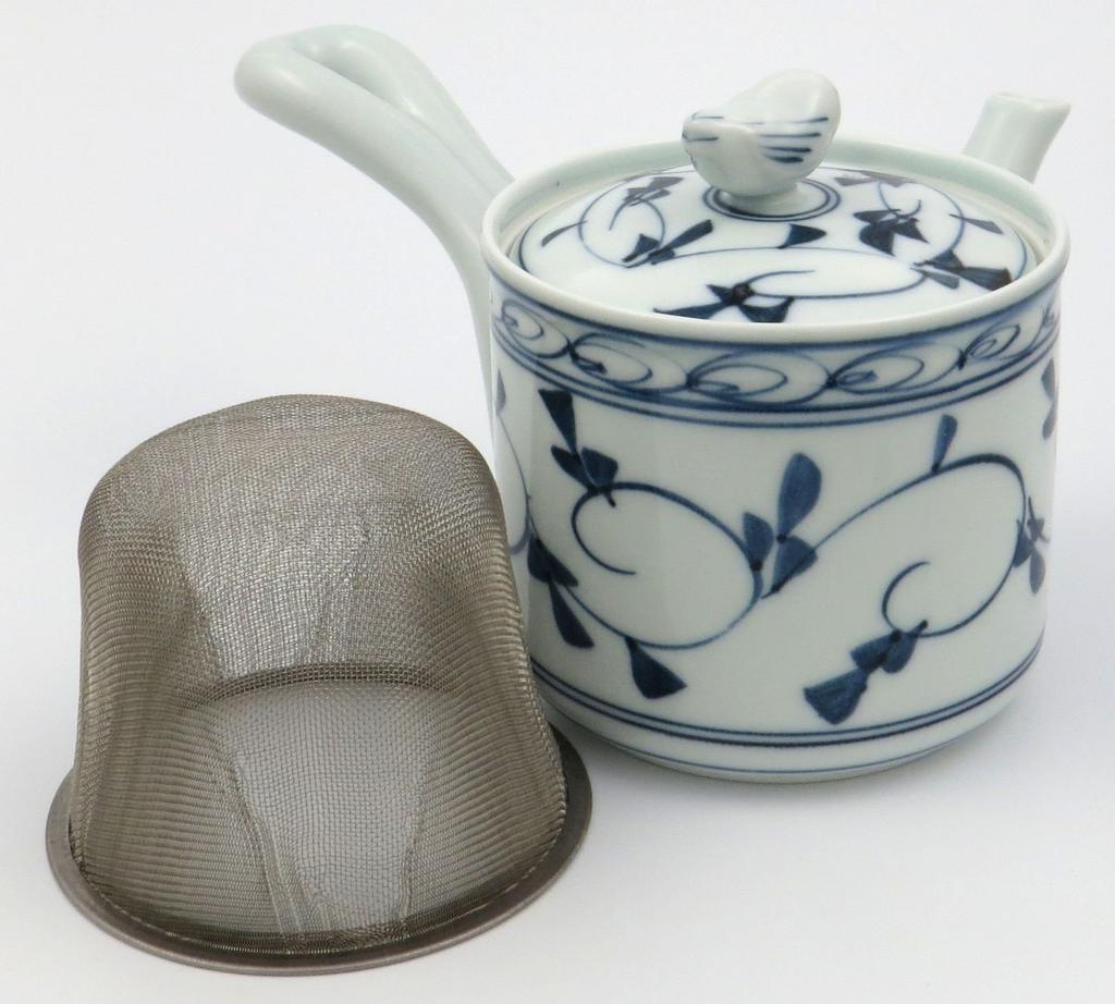 Hasami Ware Issei Pottery Lightweight Fluffy Chidori Arabesque W x 13cm D x 10cm Made in Product 23083 Teapot, Pattern, Small, Pattern, Approx. 15.5cm