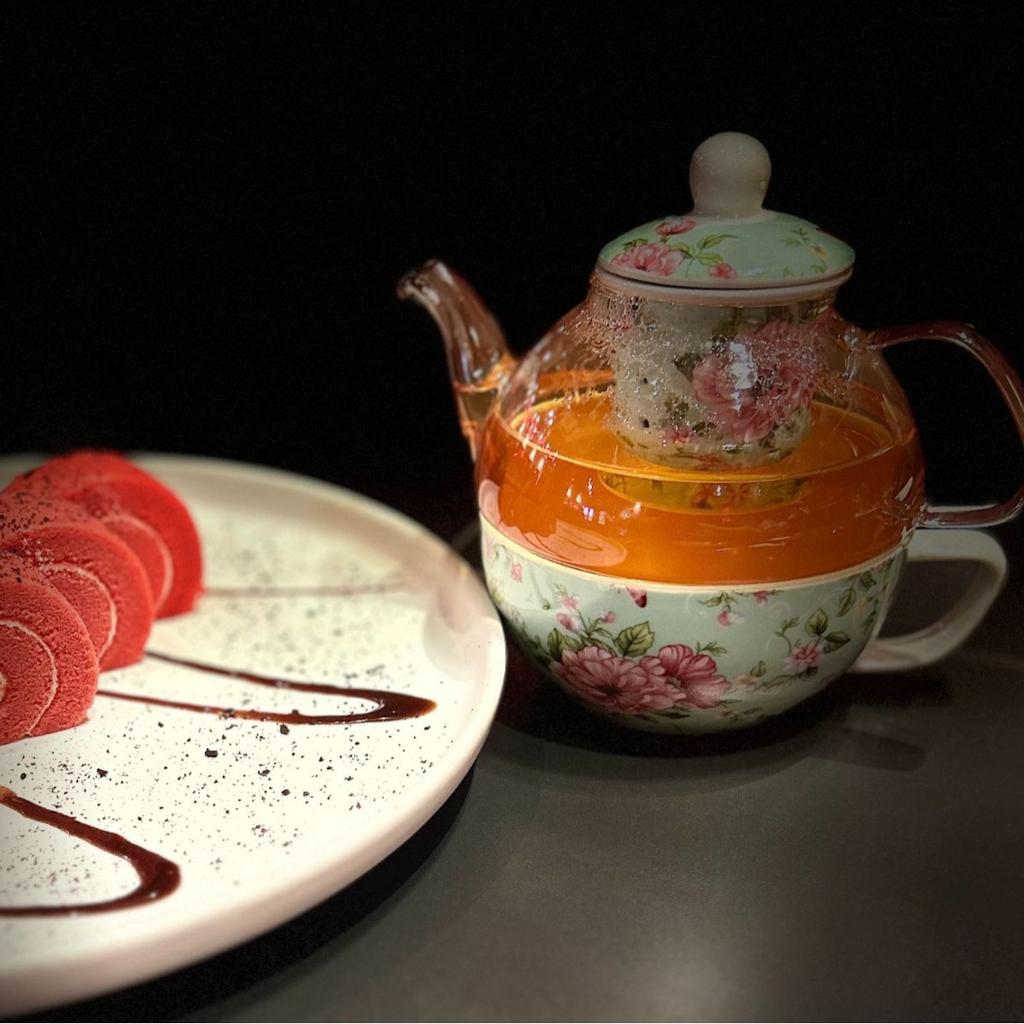 High Appearance China-Chic Light Luxury Garden Style Teapot Set Glass Ceramic Mother and Child Teapot Set