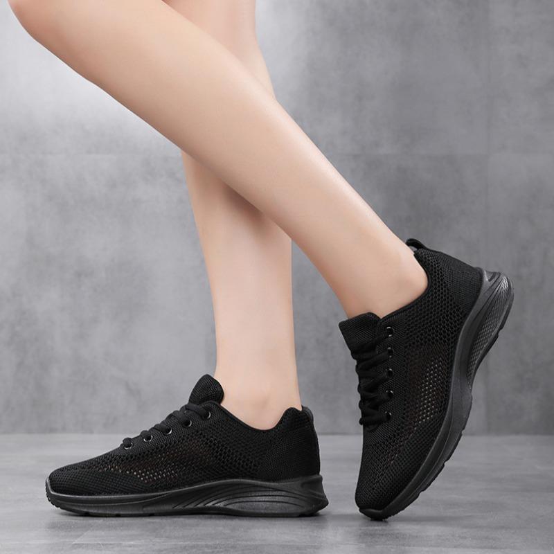 Fashion and Lightweight Summer New Mesh Breathable Running Shoes