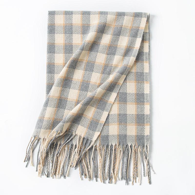 Vintage Maillard scarf women's high-end sense versatile, warm and thickened atmosphere, winter couple plaid scarf