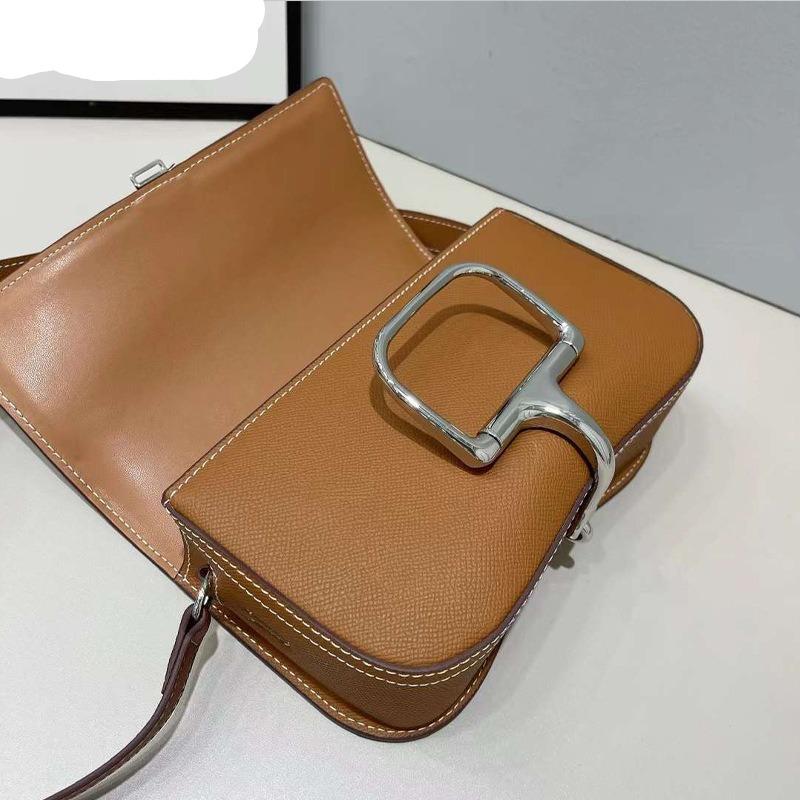 Crossbody Sedlová taška Nová Pravá kůže DellaElan Medová Boková Taška z hovězí kůže Zadní část Taška s potiskem dlaně D-přezka Čtvercová taška Horizontální PP taška