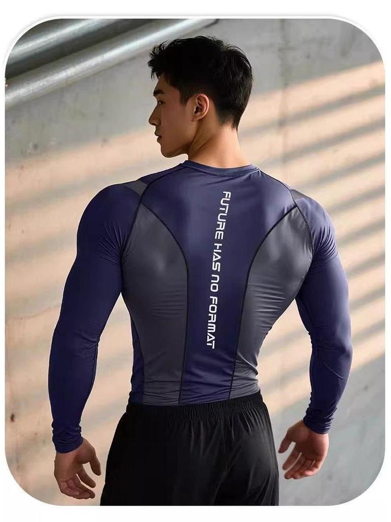 Men's Seamless Fitness Compression Top: Long Sleeve, Quick Dry, Elastic for Muscle Definition.
