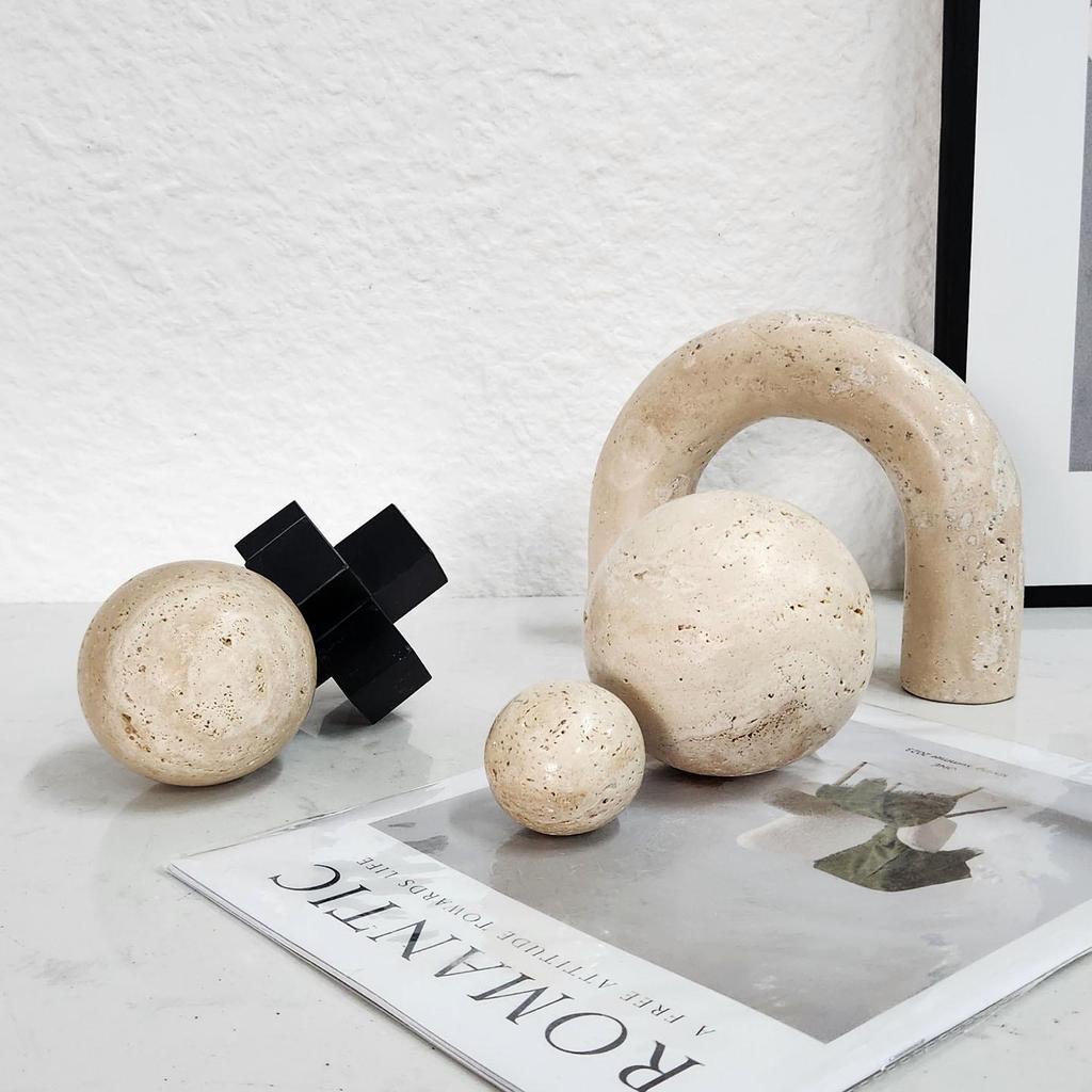 Mramorová kulatá koule - Minimalistická domácí dekorace do obývacího pokoje, na konferenční stolek, do ložnice a ke vchodu