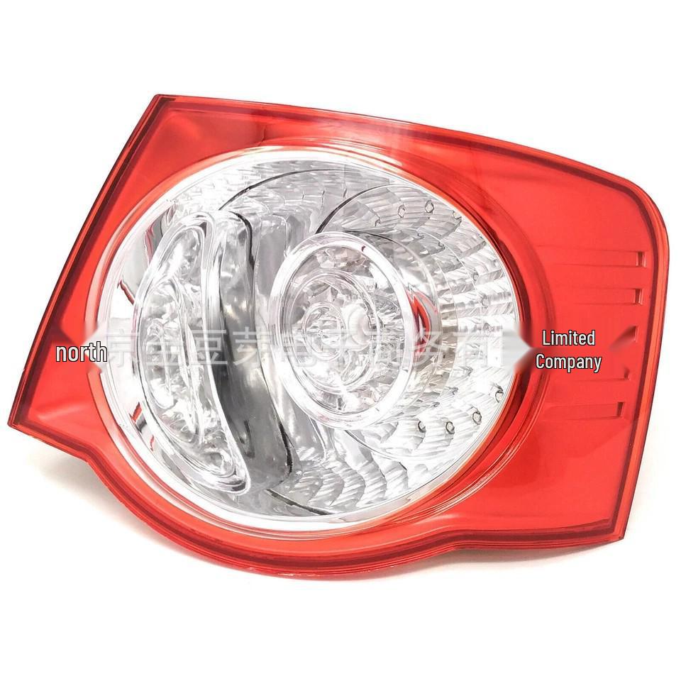 Volkswagen Jetta MK5 Outer Rear Taillight Brake Light (1KD945096/1KD945095)