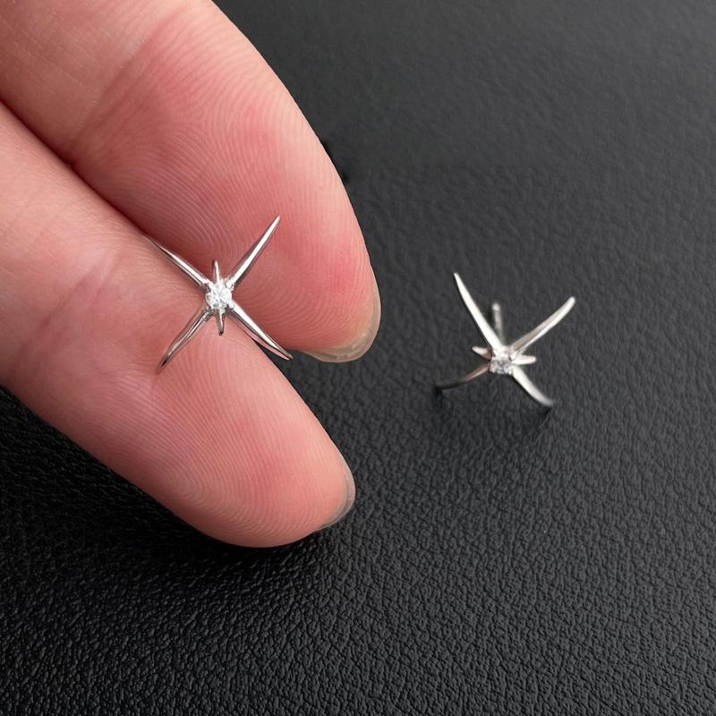Zircon Inlaid Four Pointed Star Punk Neutral Creative Stud Earrings