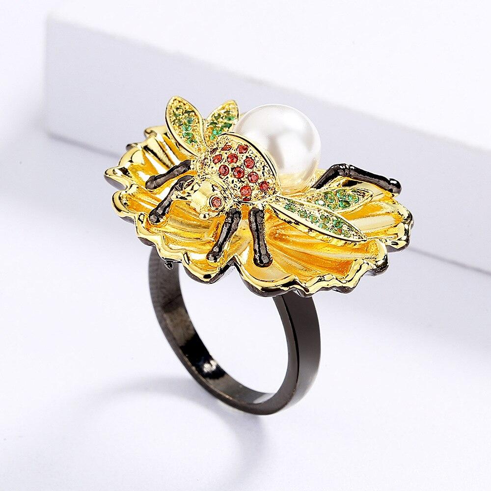 Kreativer Ring für Frauen, kleiner Bienenform-Ring, eingelegter natürlicher Süßwasser-Schmuck, modischer schwarzer Ring, Party-Schmuck