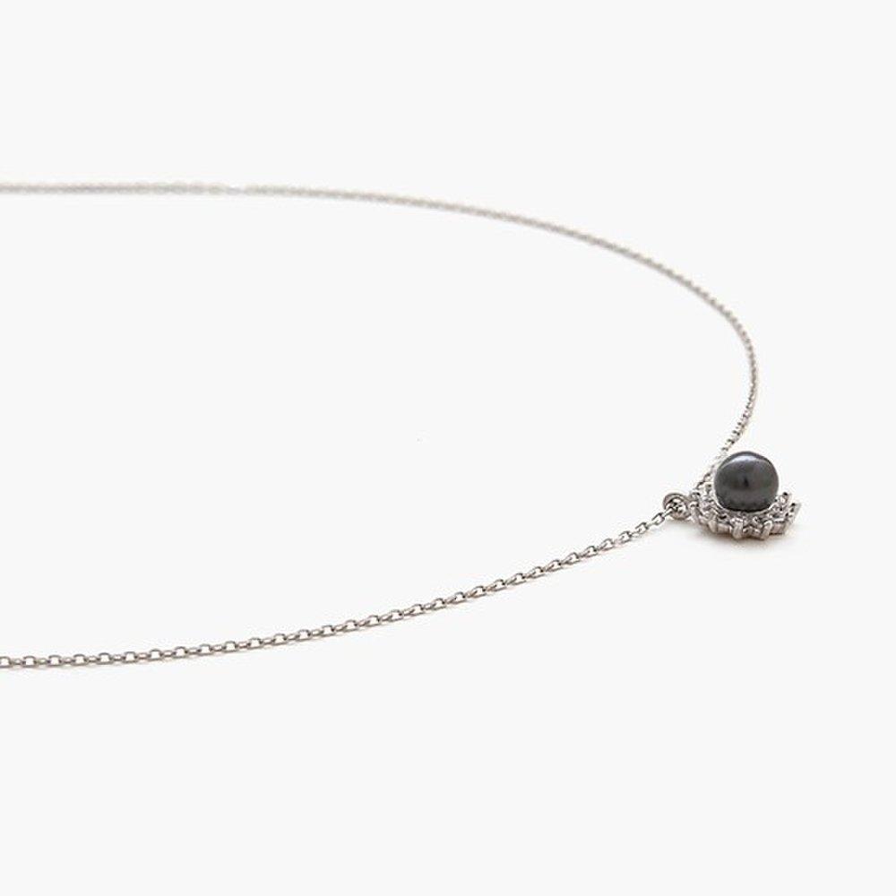 J.Lauren 0N0640 Round Cubic Frame Silver Pearl Necklace