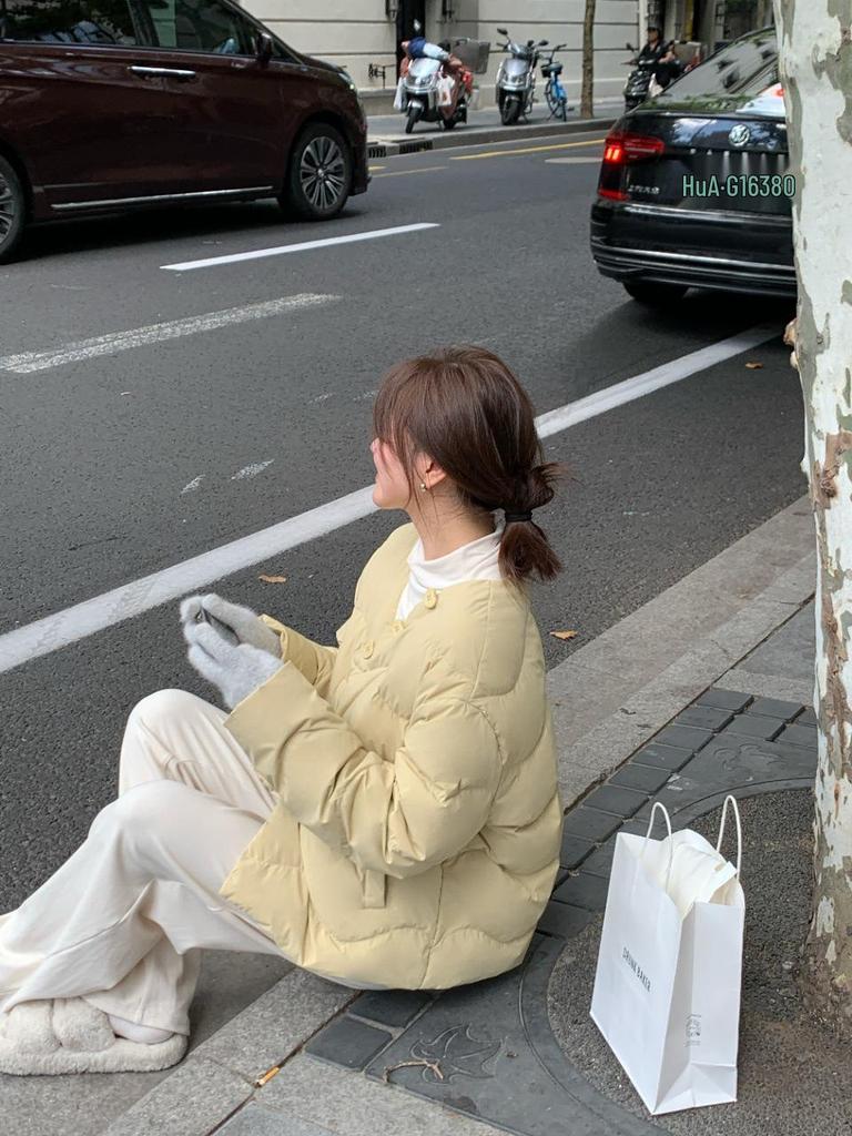 Women's Winter 2025 Scarf Collar Apple Button Down Jacket - Short Style, Sweet Petite White Duck Down Coat