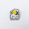 Creative Cartoon Bee Brooch – Cute Insect with English Quote, Heart Personality Badge, Accessory for Backpack Decoration