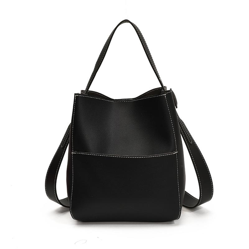 2025 Autumn Women's Retro Large-Capacity Bucket Bag: Versatile Crossbody and Shoulder Bag