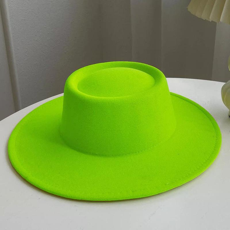 

Британський стиль Федора з штучної вовни для жінок - Осінньо-зимовий образ Хепберн з ефектом маленького обличчя та втиснутою тулією One Size світло-зелений колір