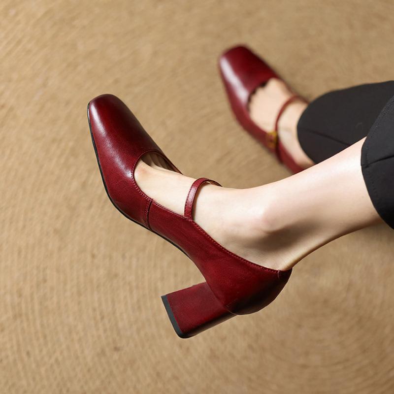 New Women's Small Leather Shoes Buckle High Heel Beef Tendon Sole Casual Solid Color Comfortable Women's Single Shoes Thick Heel Leather Large Siz