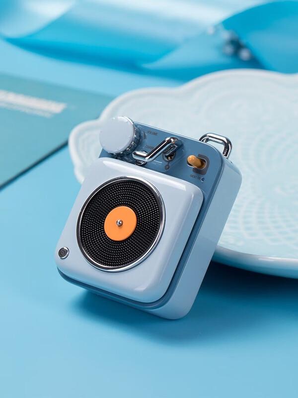 

Mao King Atomic Turntable Retro Bluetooth Mini Speaker