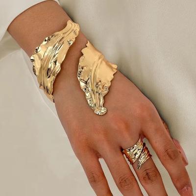 Fashion Vintage Pleated Leaf Bracelet Spiral Opening Adjustable Ring Set Gold Jewelry Accessories For Women Girls