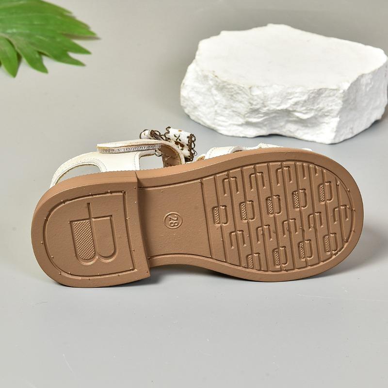 Chaussures pour filles, sandales fermées style princesse pour enfants pour l'été, chaussures élégantes à semelle souple pour petites filles.