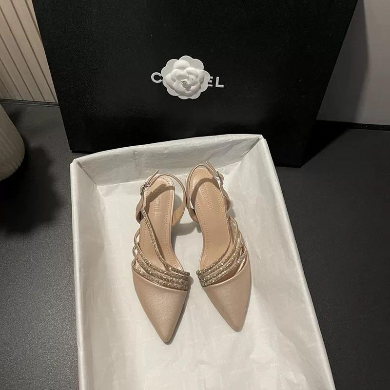 

Женские туфли с черным хрустальным острым носком и средним каблуком, летняя сенсация, сандалии во французском стиле, новая элегантная одинарная обувь 2025 39 золотой