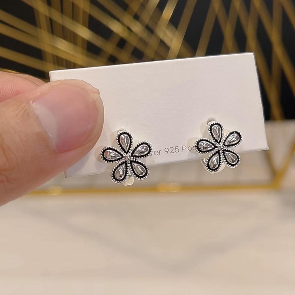 French Silver Flower Earrings with Black Border - Unique & Stylish Design for Women
