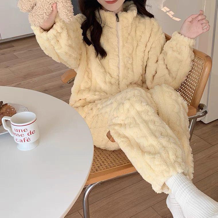 

Женская пижама 2024 года молочно-желтого цвета из кораллового флиса с бархатной подкладкой и молнией для ношения осенью/зимой. M 100-115 jin