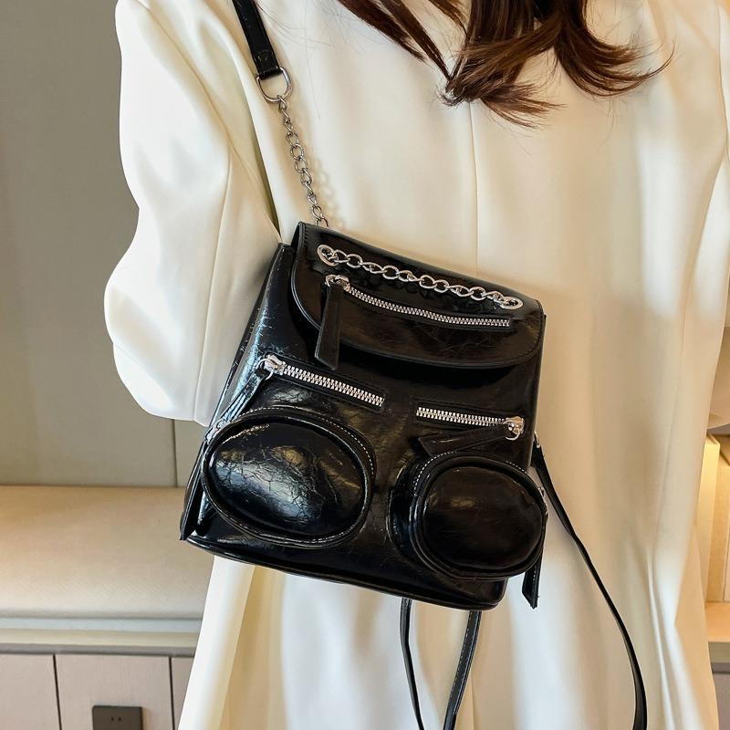 Rucksack Damenmode Frühling und Sommer Lässige Kettentasche Nischendesign Verbinder Trend Leichtgewichtiger Kleiner Rucksack