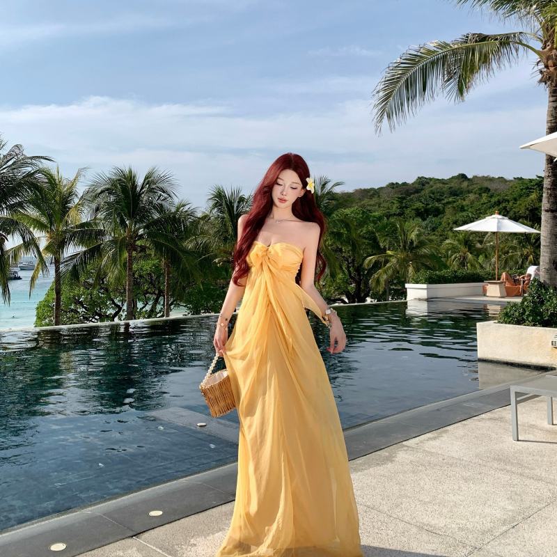 Seaside beautiful temperament yellow tube top neck dress women's dopamine bright atmosphere holiday dress