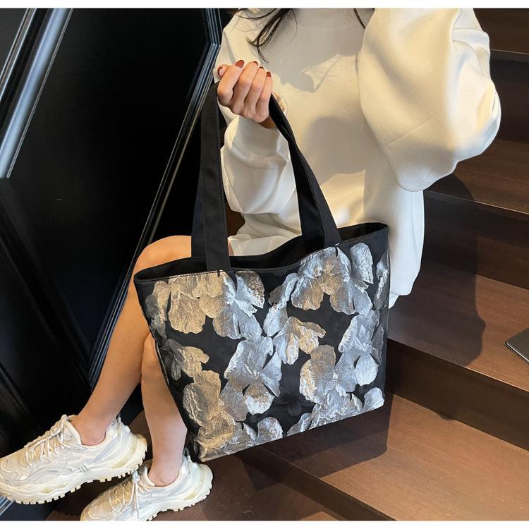 Butterfly Print Women's New Fashionable Large-capacity Commuter Bag High-end Women's Shoulder Bag