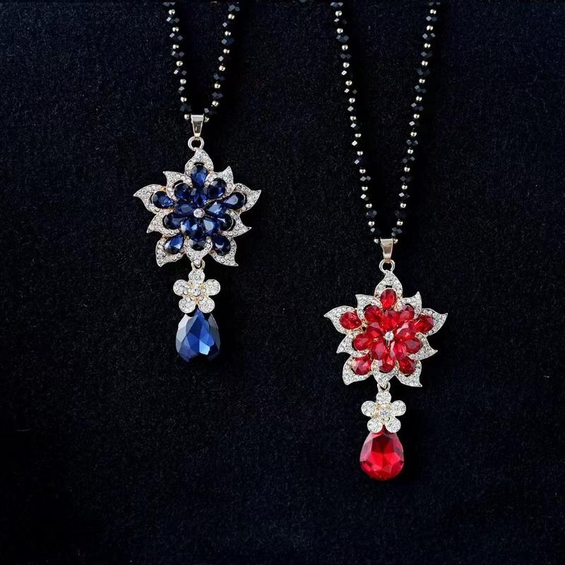 Fashion Crystals Flower Sweater Chain Alloy Pendants Women High End Versatile Clothing Accessories Long Necklaces Jewelry