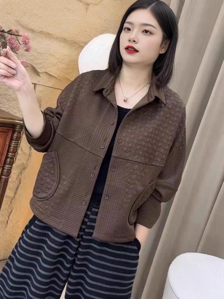 Mom's Versatile Plus Size Long Sleeve Jacket for Spring/Autumn - Stylish, Short, and Trendy for Women Over 50