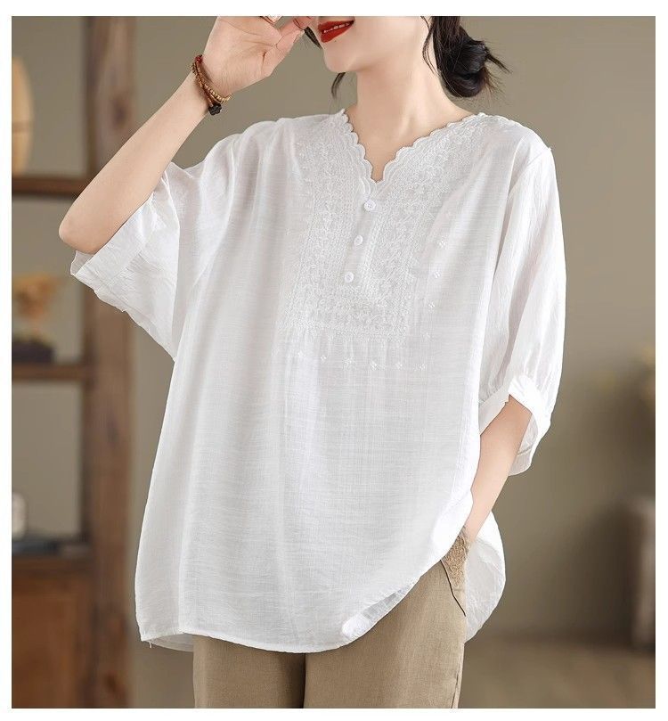 Plus Size Women's Casual Embroidered Cotton Linen Loose T-shirt Summer Vintage Large Size Mom Simple Short Sleeve Retro Tops