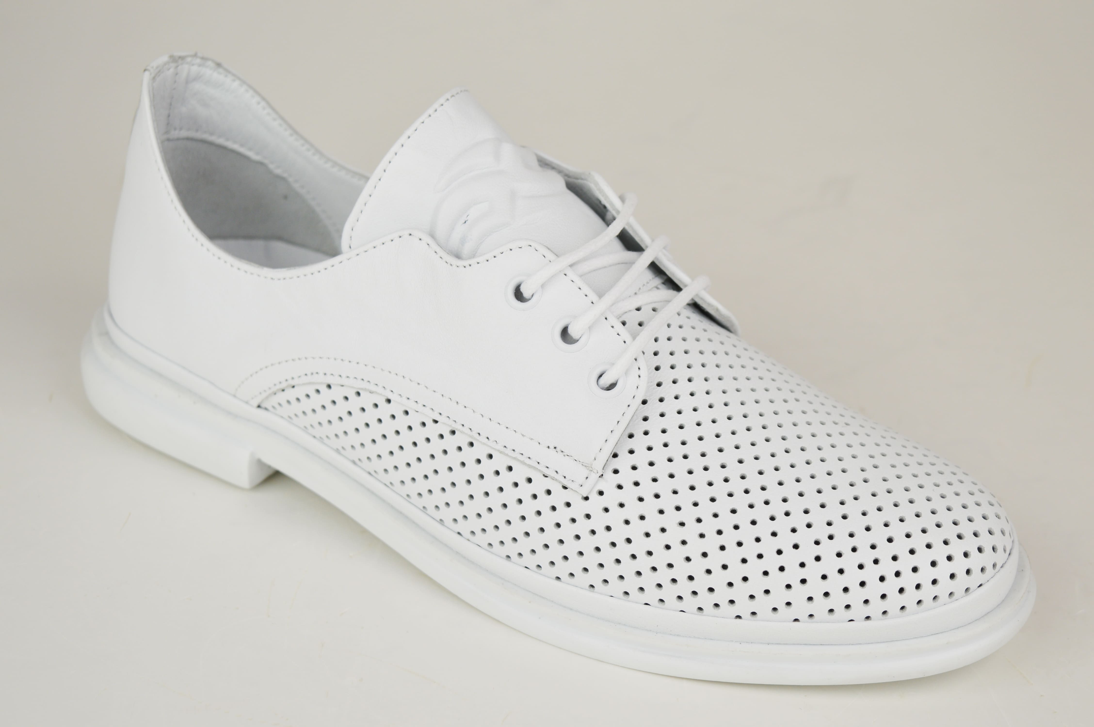 

Туфлі перфоровані Evromoda 14133 36 Білі шкіра 42 білий